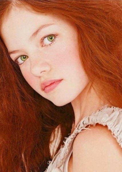 Mackenzie Foy photo