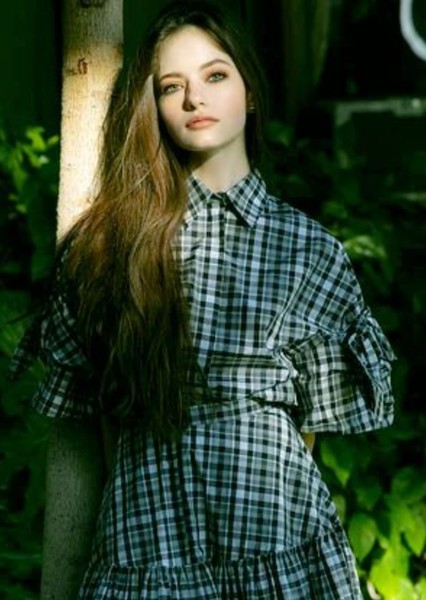 Mackenzie Foy photo