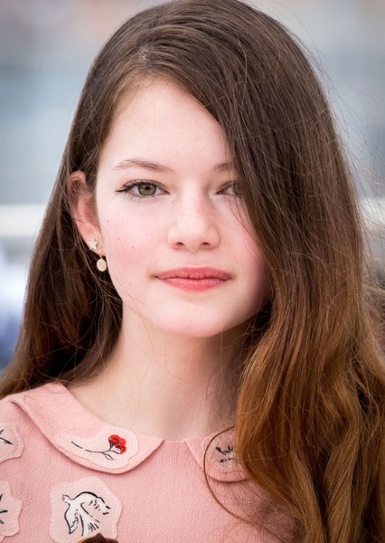Mackenzie Foy photo