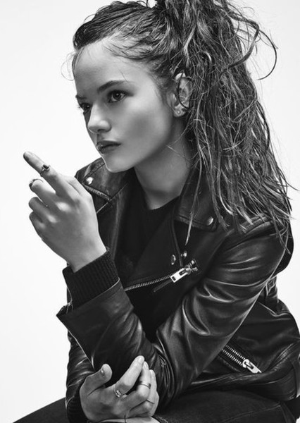 Mackenzie Foy photo