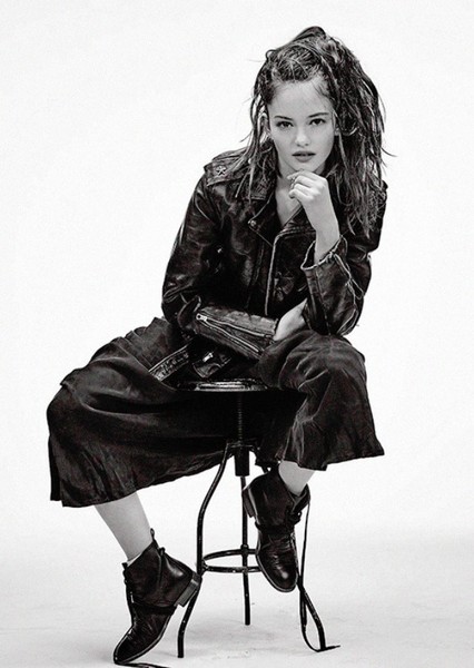 Mackenzie Foy photo