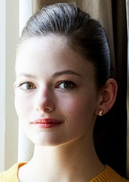 Mackenzie Foy photo