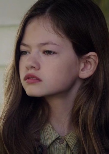 Mackenzie Foy photo