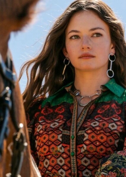 Mackenzie Foy photo