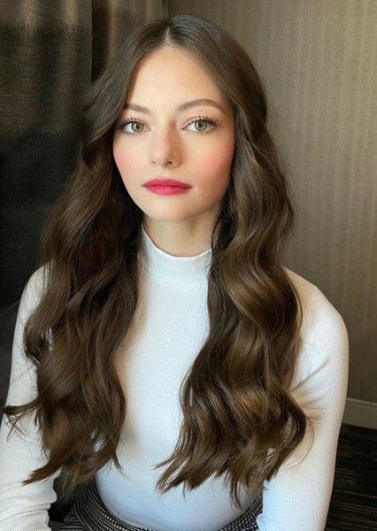 Mackenzie Foy photo