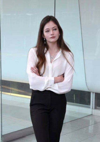 Mackenzie Foy photo