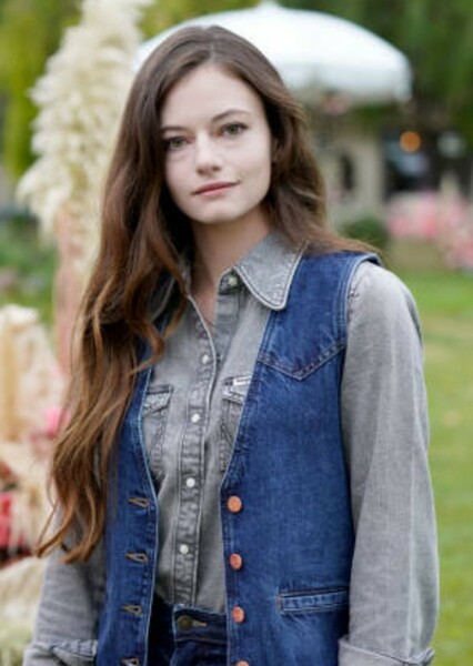 Mackenzie Foy photo