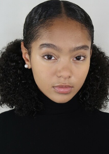 Madalen Mills photo