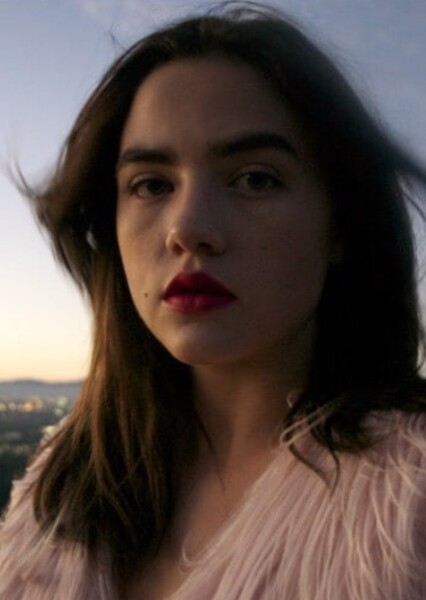 Maddie Hasson photo