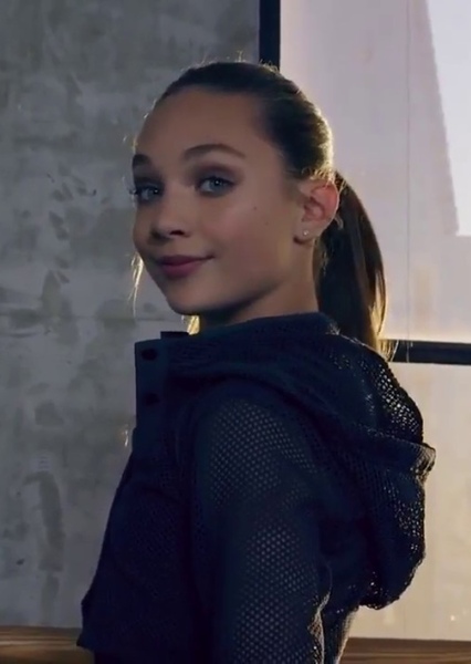 Maddie Ziegler photo
