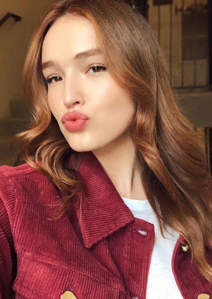 Maddison Brown photo