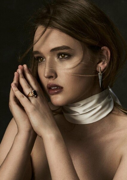 Maddison Brown photo