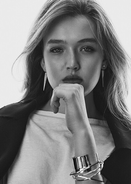 Maddison Brown photo