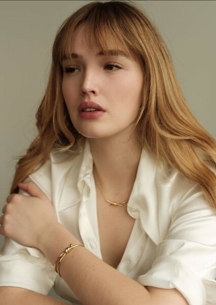 Maddison Brown photo