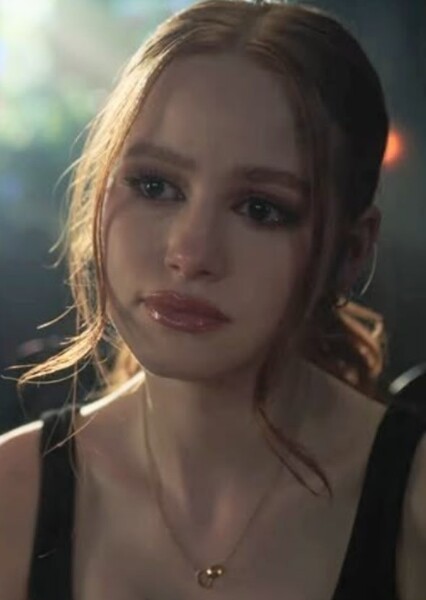 Madelaine Petsch photo