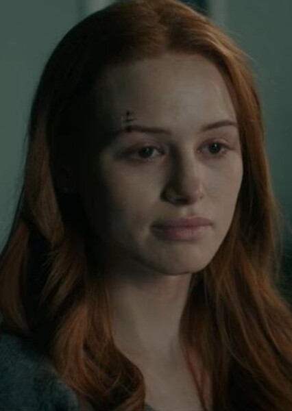Madelaine Petsch photo