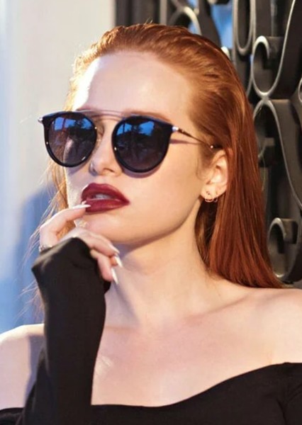 Madelaine Petsch photo