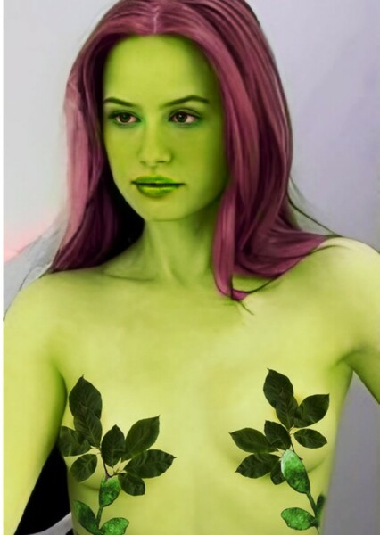 Madelaine Petsch photo