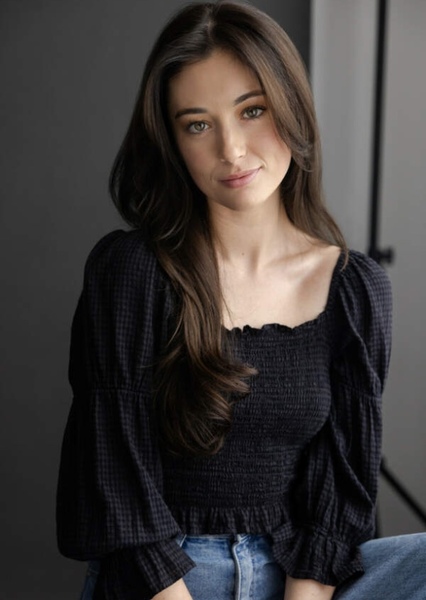 Madeleine Adams photo