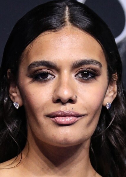 Madeleine Madden photo