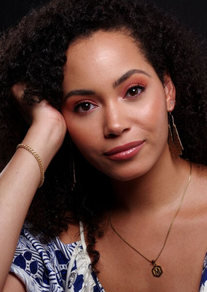 Madeleine Mantock photo