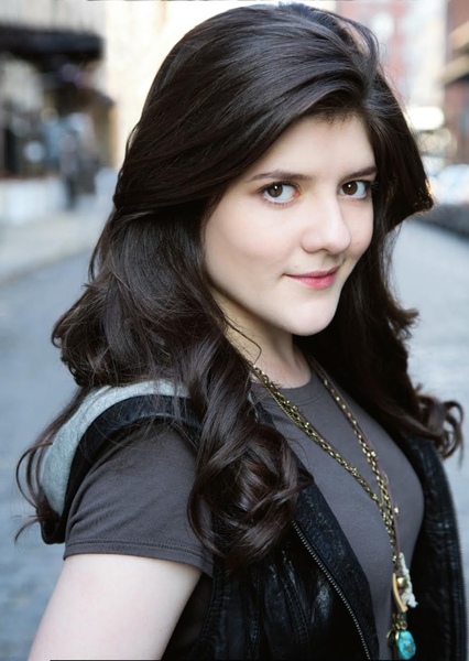 Madeleine Martin photo