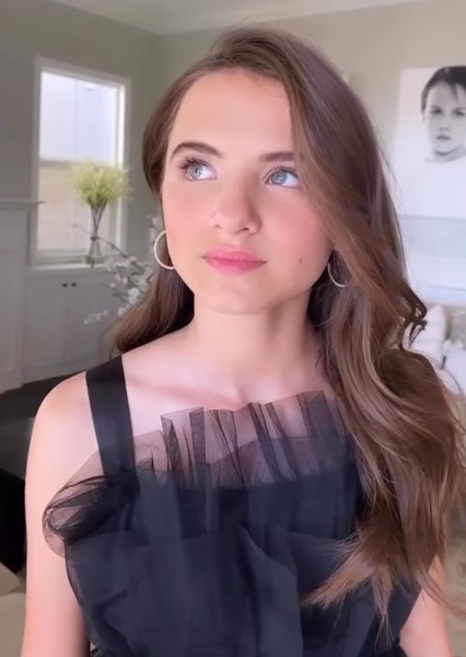 Madeleine McGraw photo