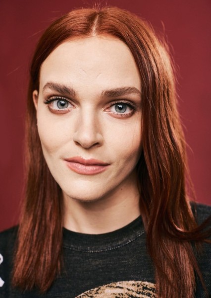 Madeline Brewer photo