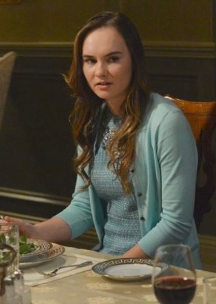 Madeline Carroll photo