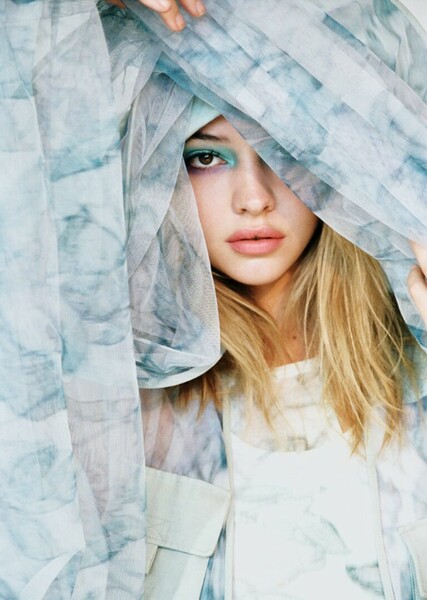 Madelyn Cline photo