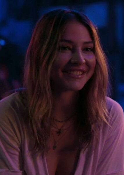Detective Chloe Rogers