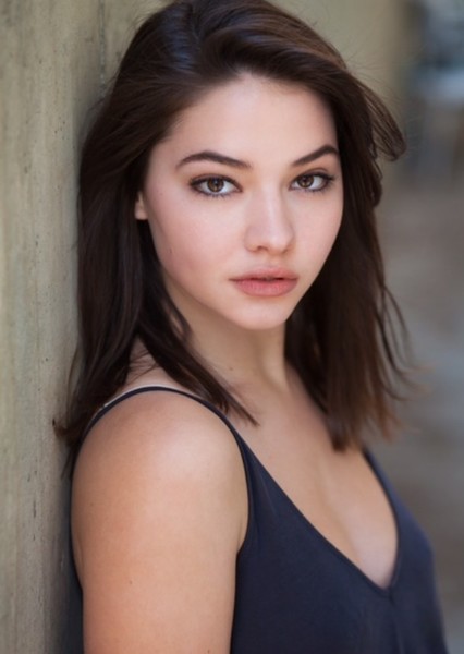 Madelyn Cline photo