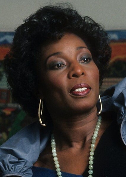 Madge Sinclair photo