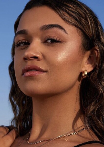 Madison Bailey photo