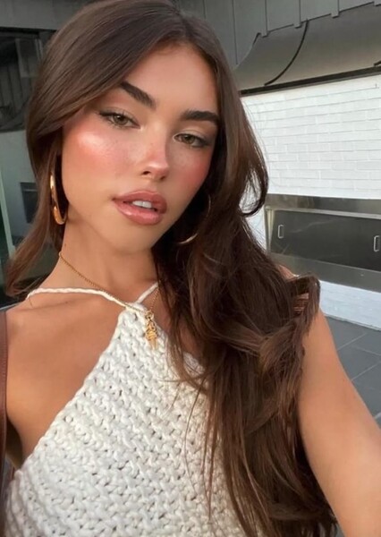 Madison Beer photo