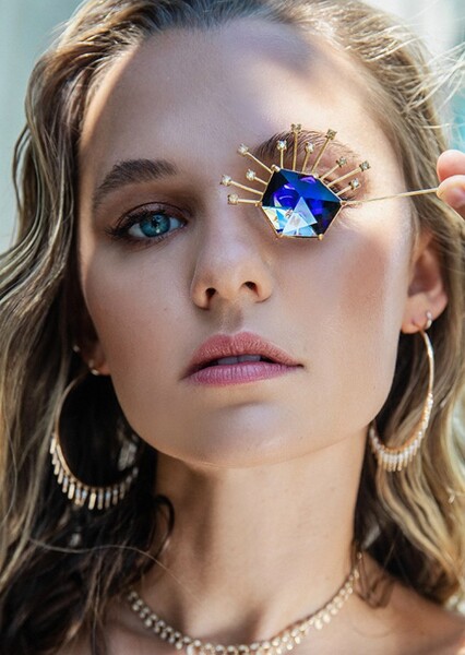 Madison Iseman photo