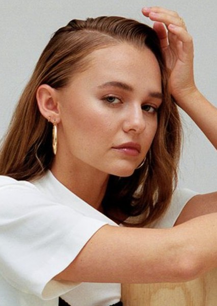 Madison Iseman photo
