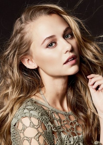 Madison Iseman photo