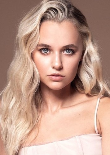 Madison Iseman photo