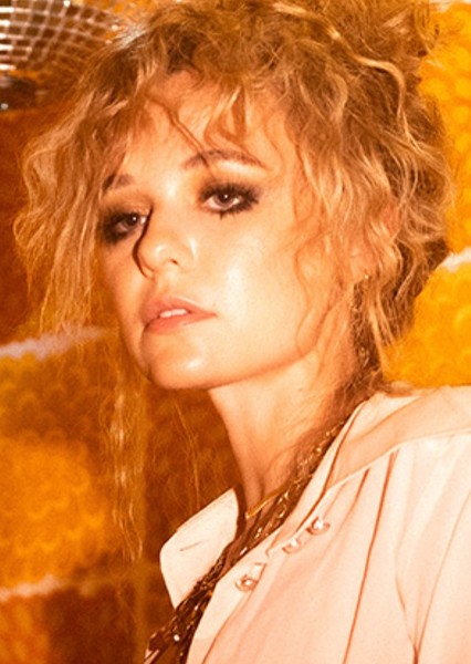 Madison Iseman photo