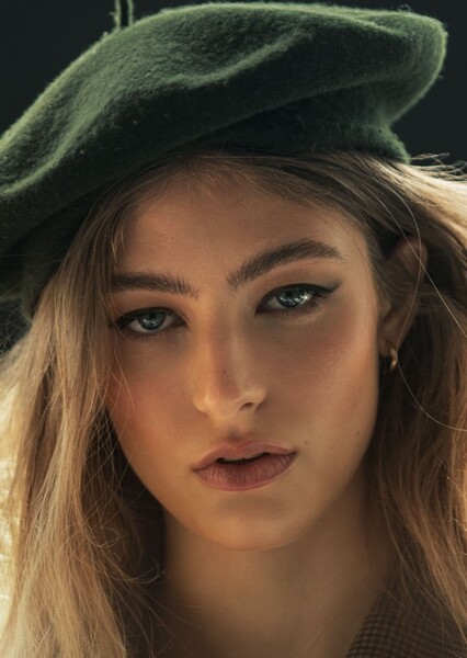 Madison McAleer photo