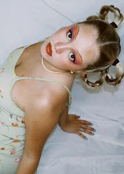 Madison McIntyre photo