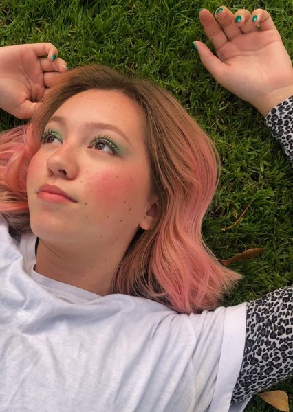 Madison McIntyre photo