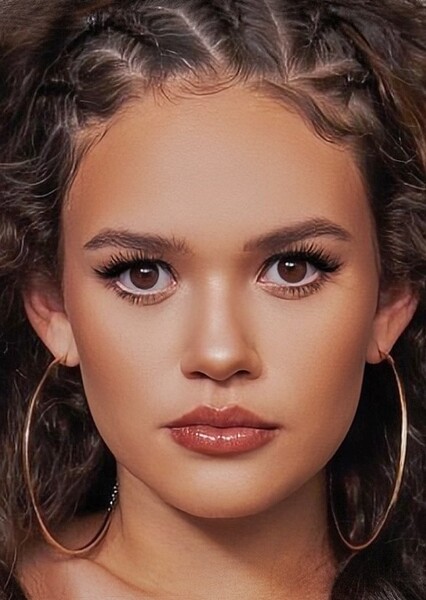 Madison Pettis photo