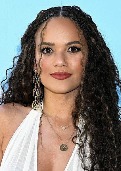 Madison Pettis photo