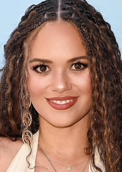 Madison Pettis photo
