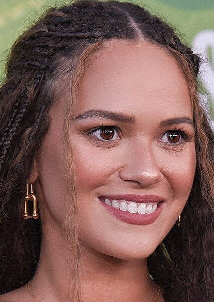 Madison Pettis photo