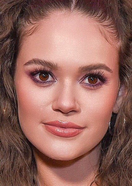 Madison Pettis photo
