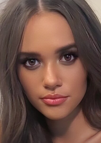 Madison Pettis photo