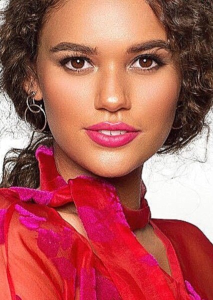 Madison Pettis photo